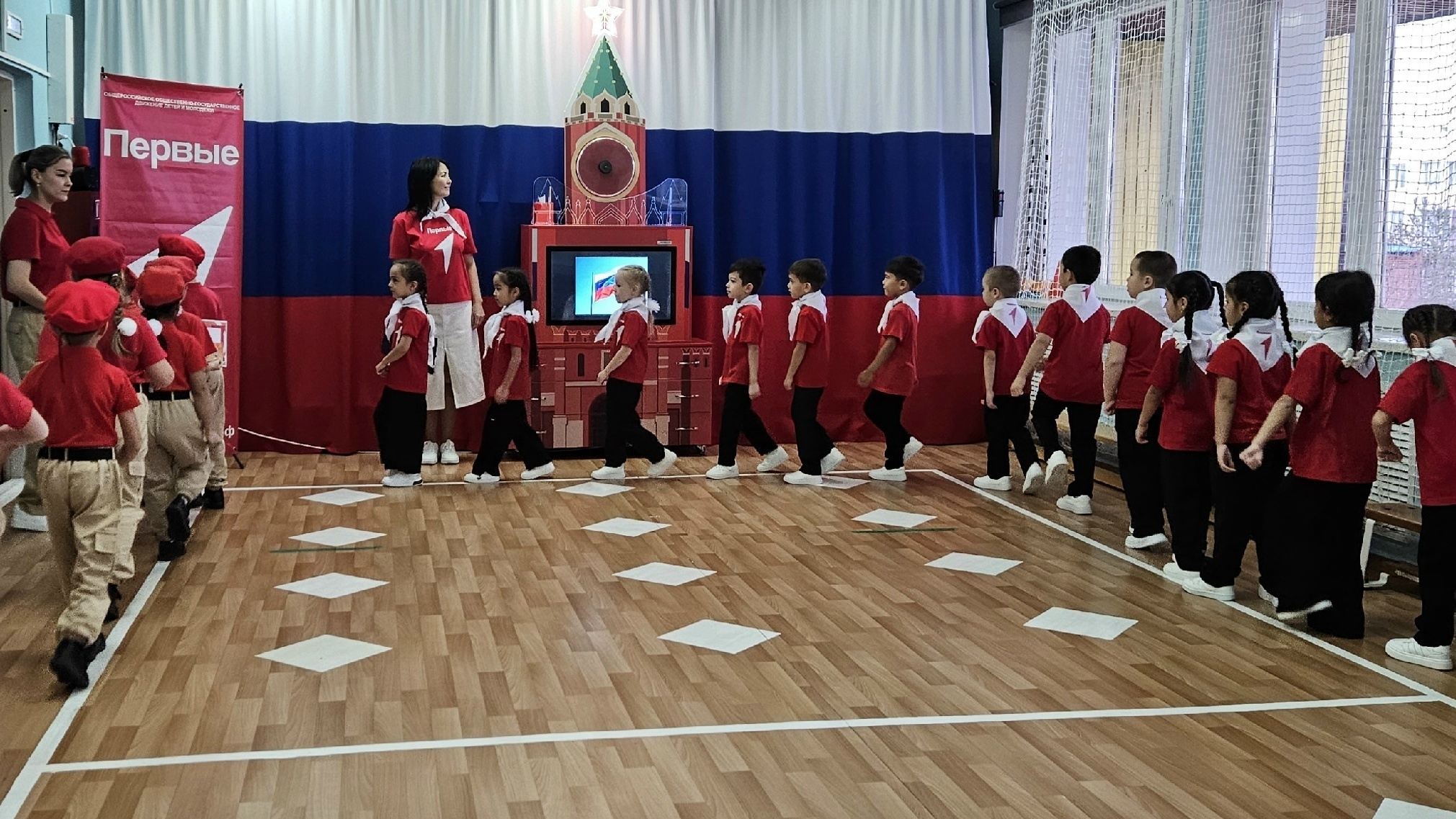 Понедельник с гордостью: торжественная линейка в детском саду «Северное сияние»
